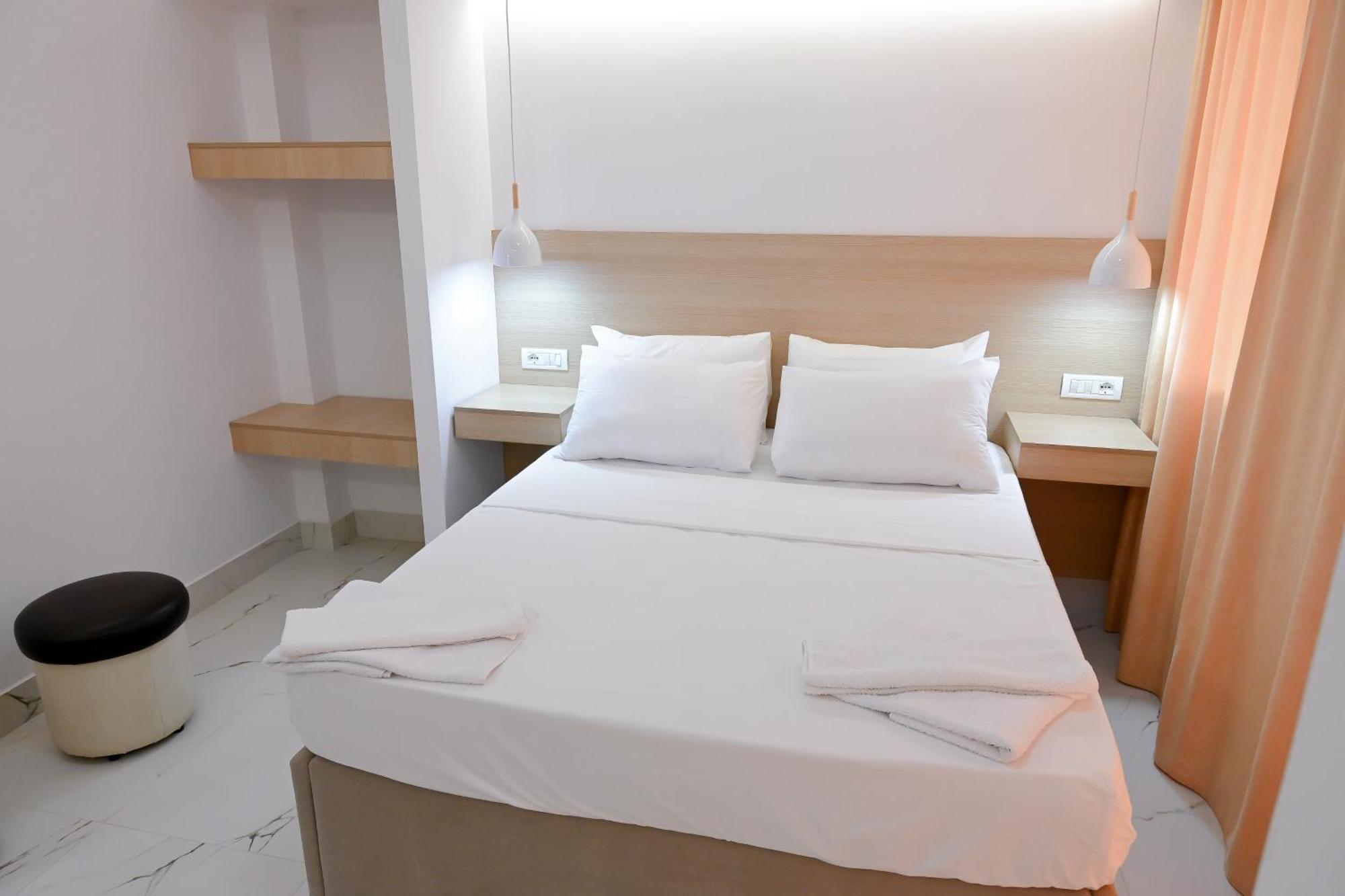 Hotel Kriti Max , Shengjin Shëngjin 외부 사진