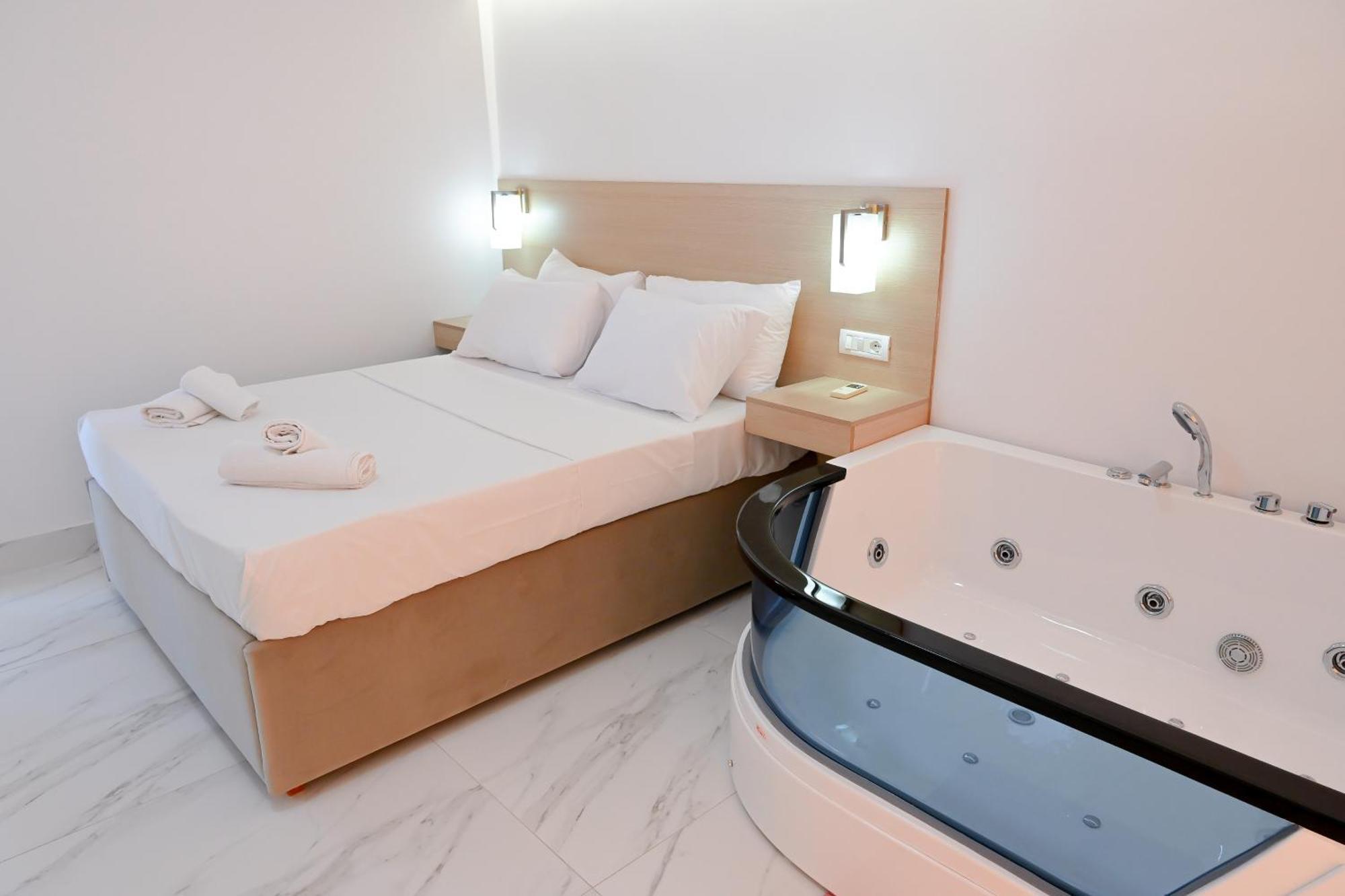 Hotel Kriti Max , Shengjin Shëngjin 외부 사진
