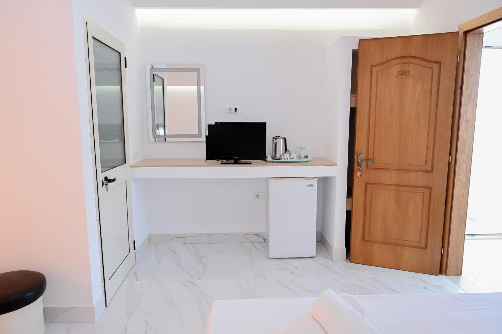 Hotel Kriti Max , Shengjin Shëngjin 외부 사진