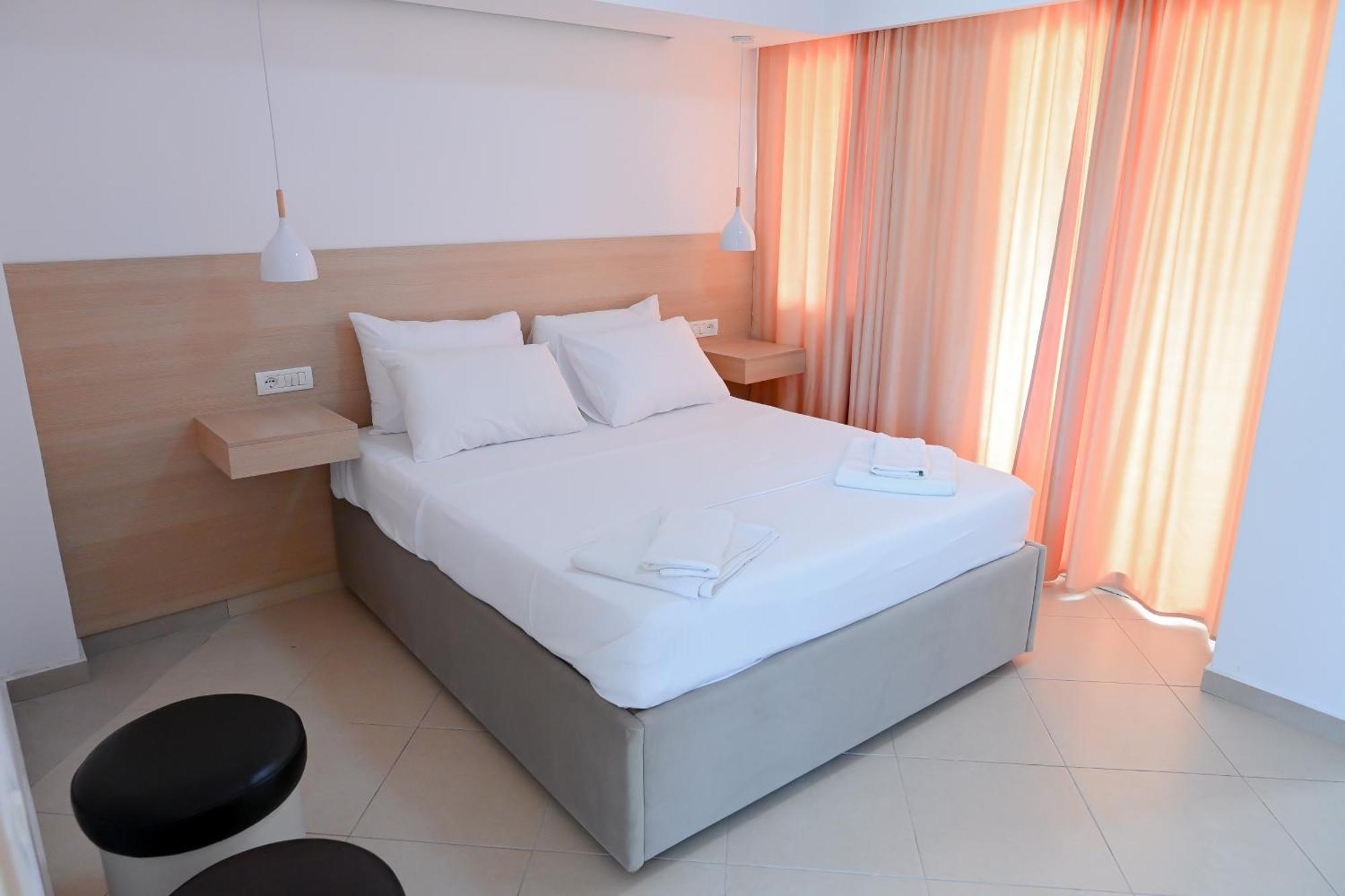 Hotel Kriti Max , Shengjin Shëngjin 외부 사진