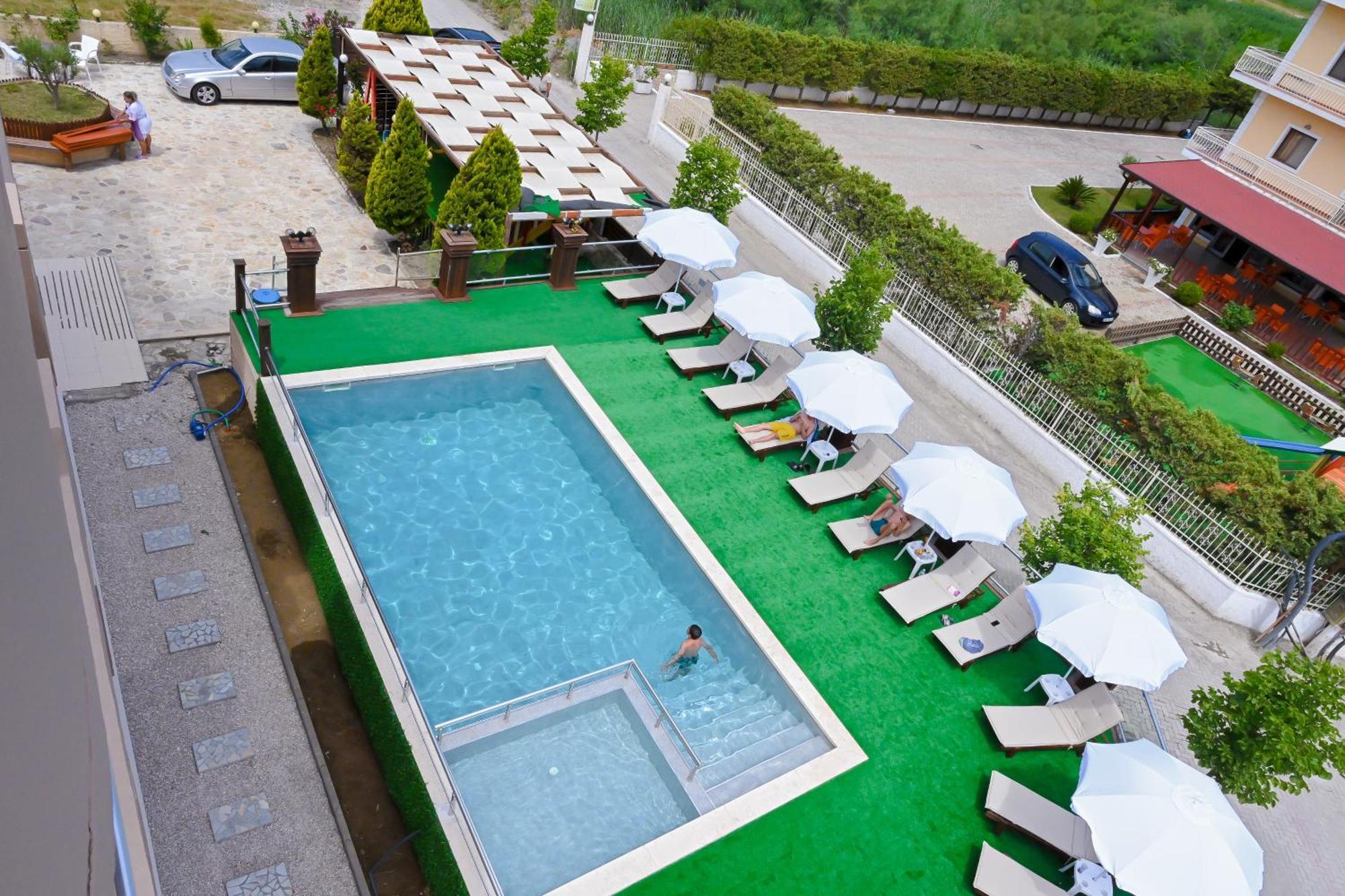 Hotel Kriti Max , Shengjin Shëngjin 외부 사진